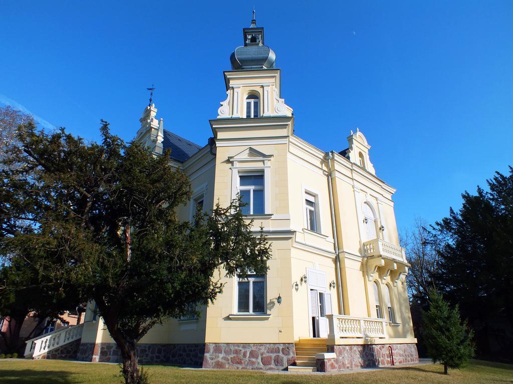 Thanhoffer Villa Siofok Bagian luar foto